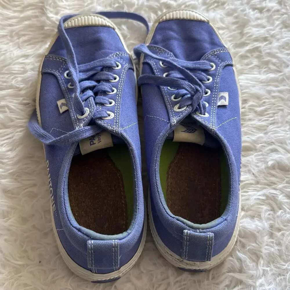 Cariuma x Pantone OCA Low Canvas Sneakers in Very Peri Purple‎
